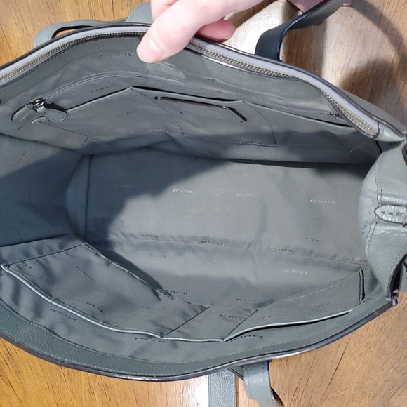 Coach Turnlock Charlie Carryall Bag - Picture 14 of 16